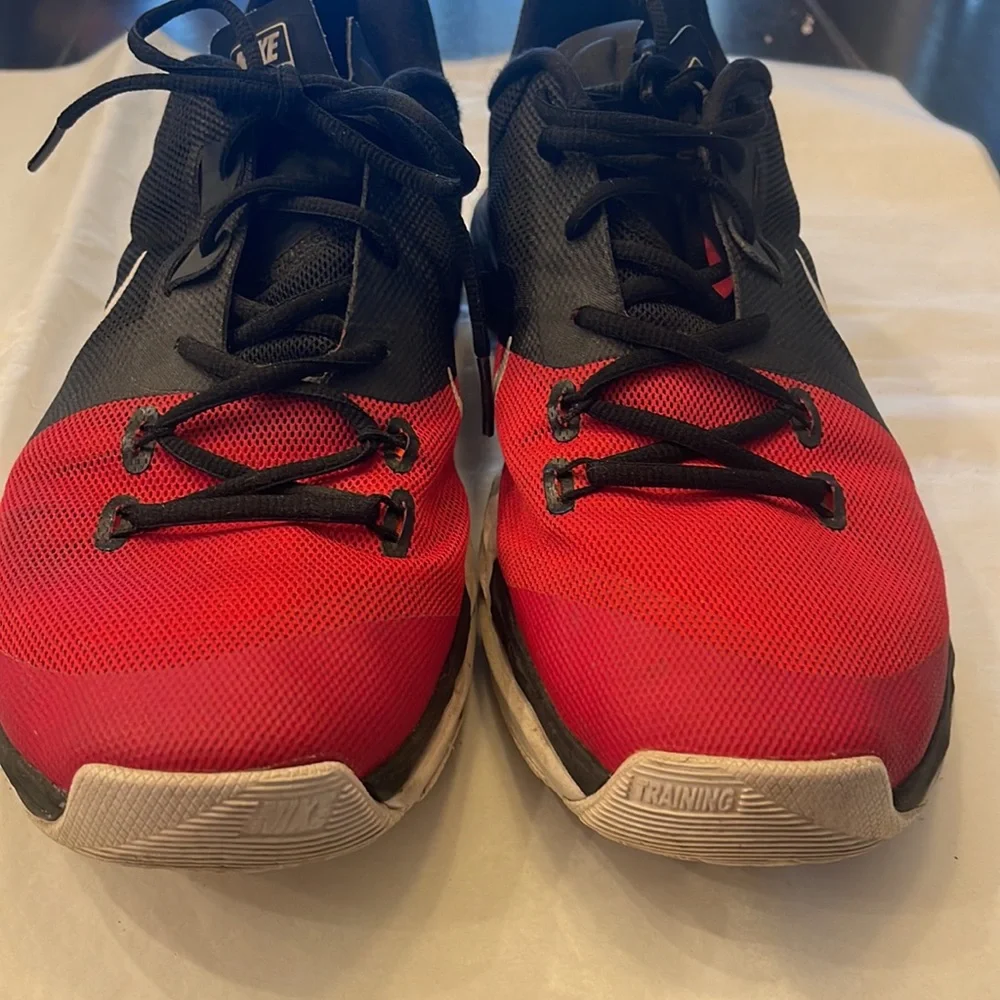 NIKE ♥️🖤RED & BLACK Training Shoes 🖤♥️Dual Fusion - Picture 8 of 8